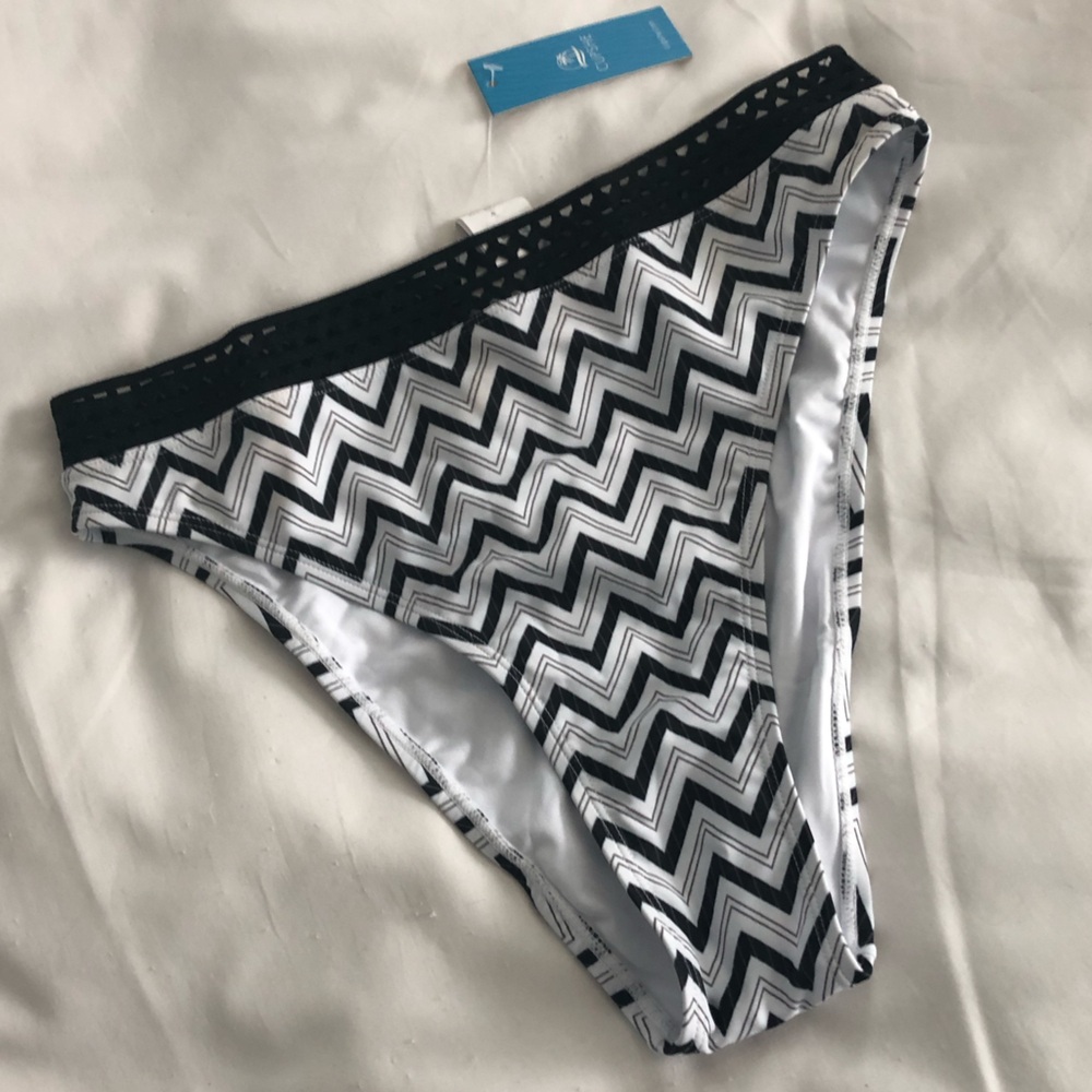CUPSHE Crochet Chevron Bikini Bottom Black White Medium